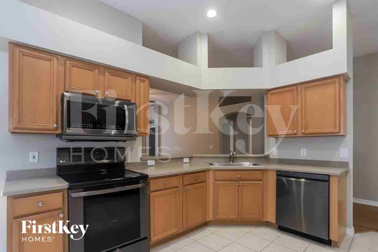 9836 Laurel Ledge Dr - Photo 5 of 16