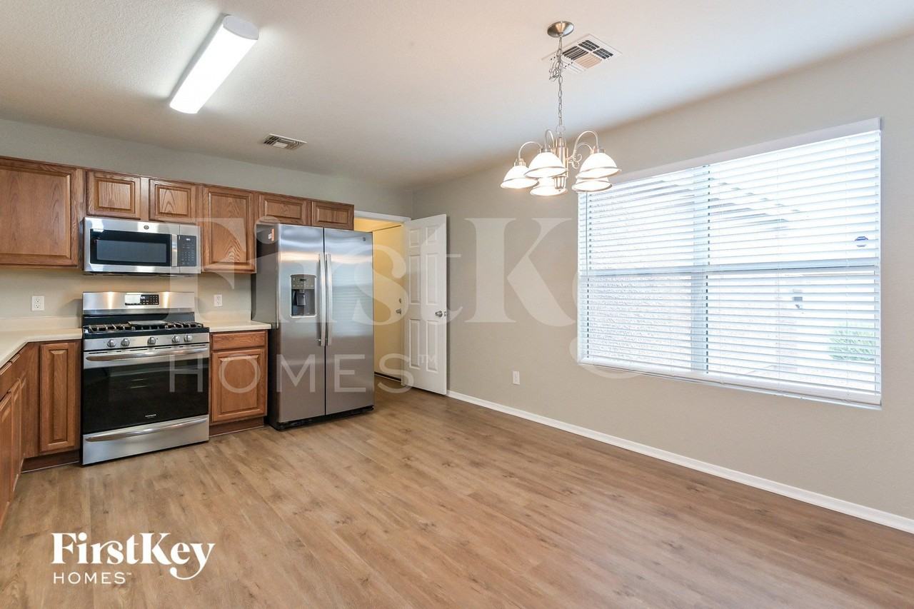 10234 E Wasp Spring Dr - Photo 5 of 15