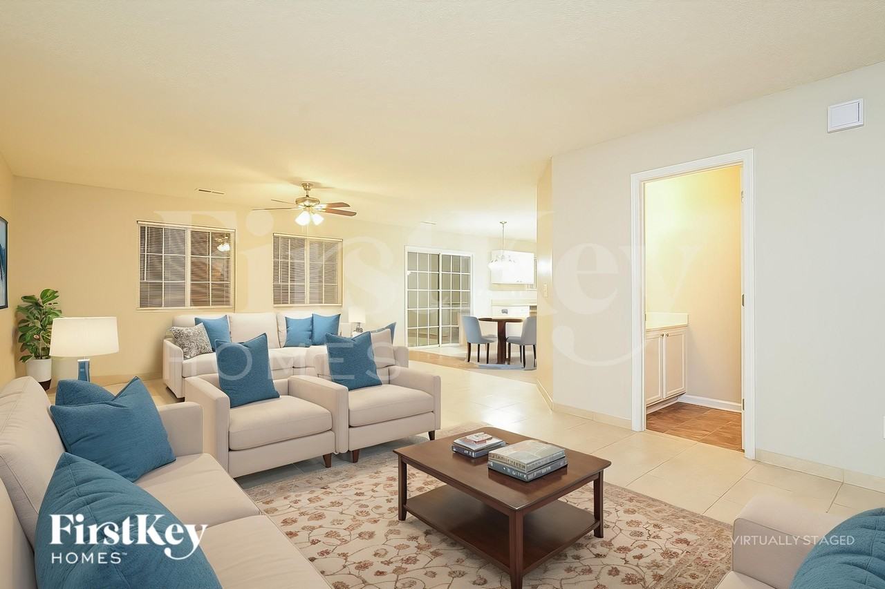 5701 Yachtsman Ct - Photo 4 of 18