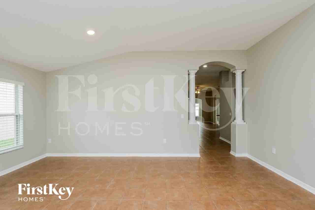 1620 Bonita Bluff Ct - Photo 6 of 18