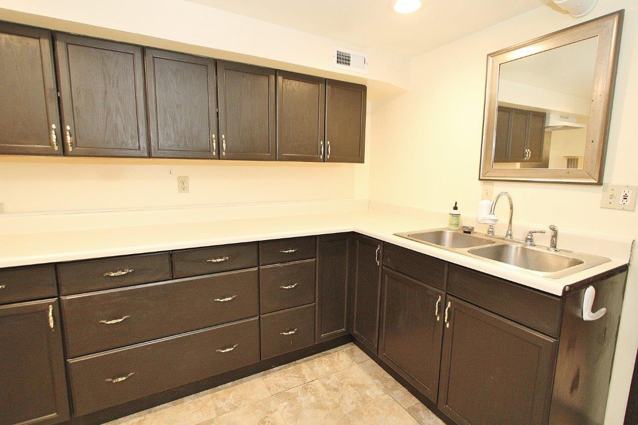 502 S Hayes Ave - Photo 7 of 22