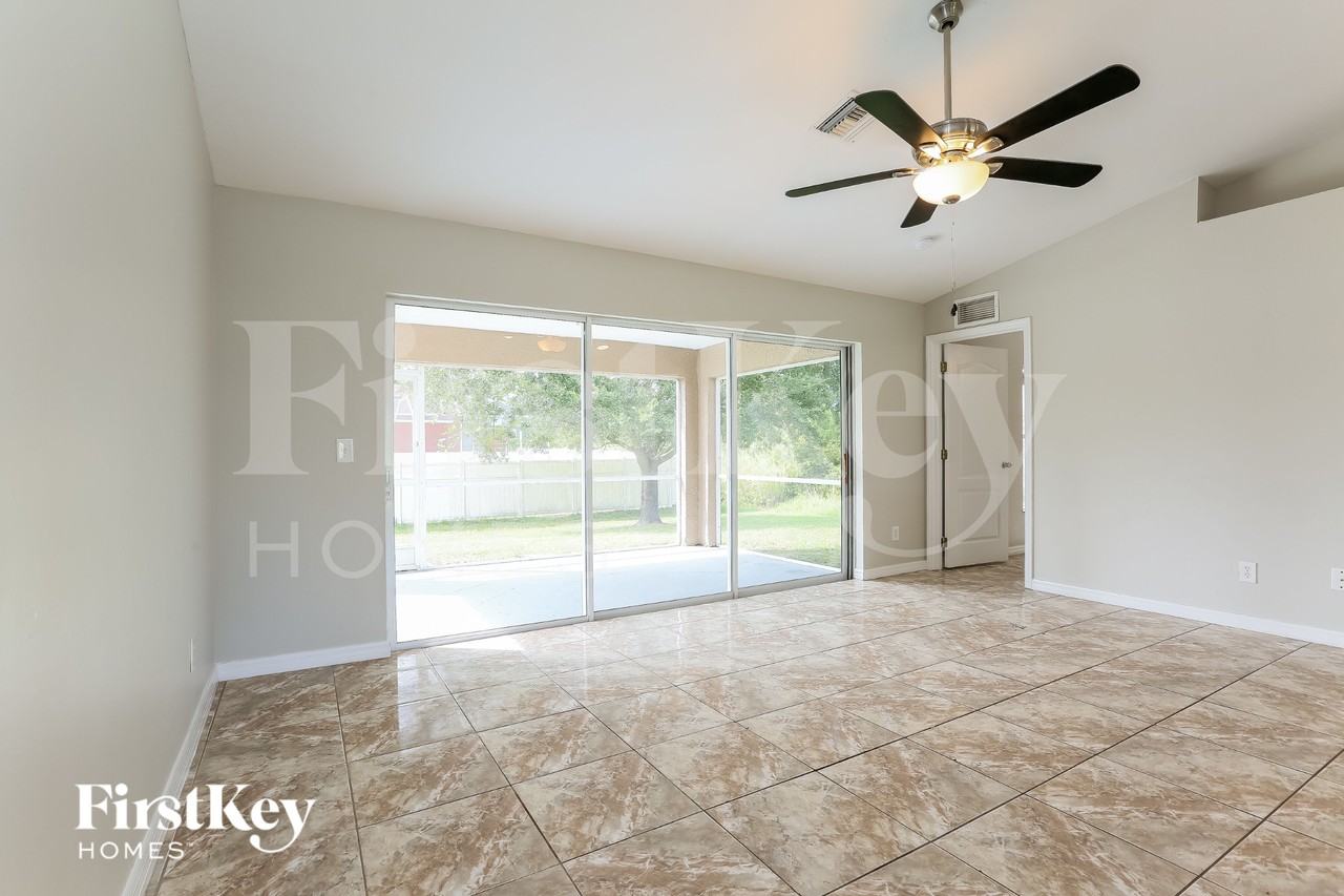 538 Flamingo Ave - Photo 3 of 16