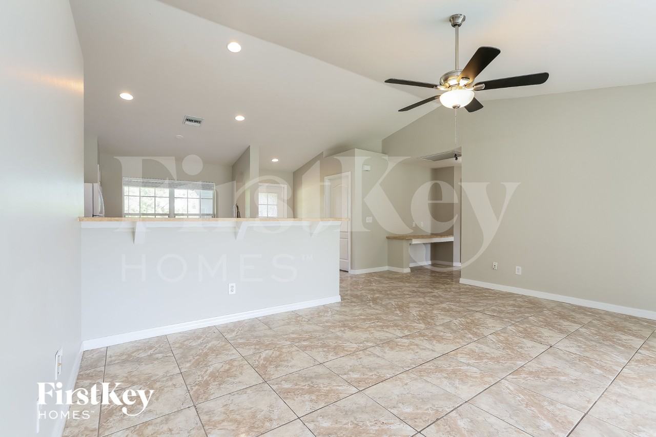538 Flamingo Ave - Photo 5 of 16