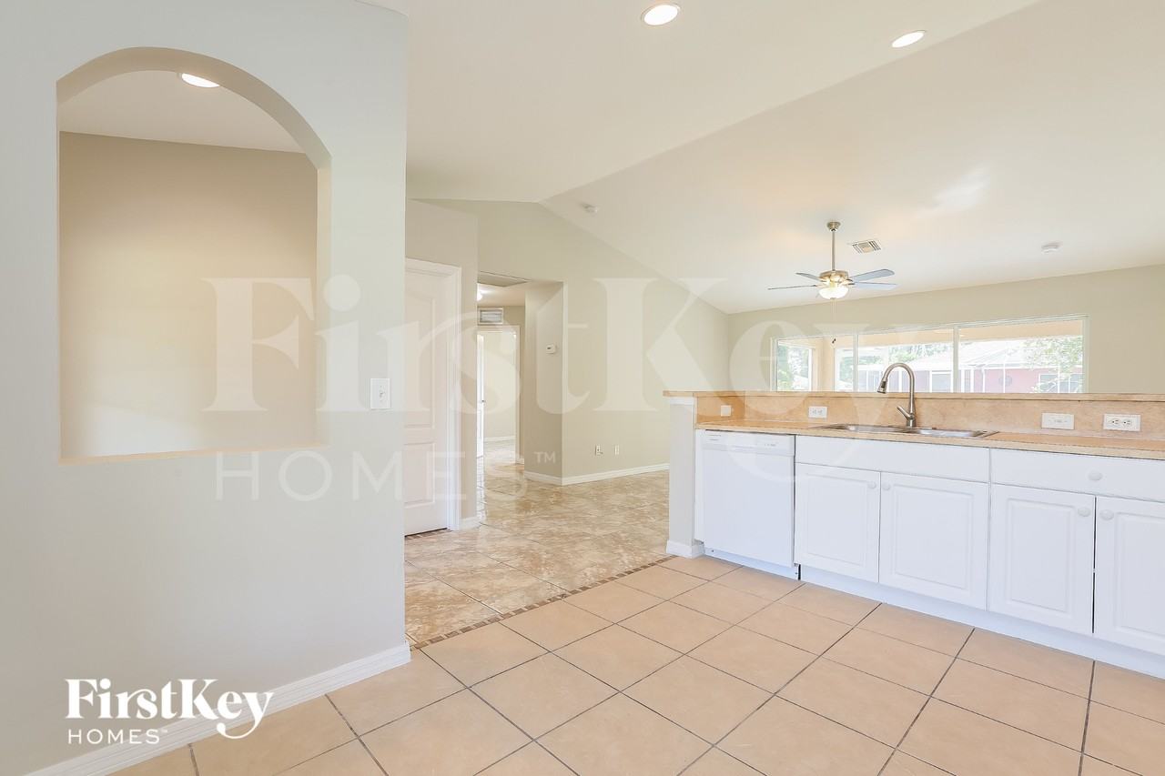 538 Flamingo Ave - Photo 7 of 16