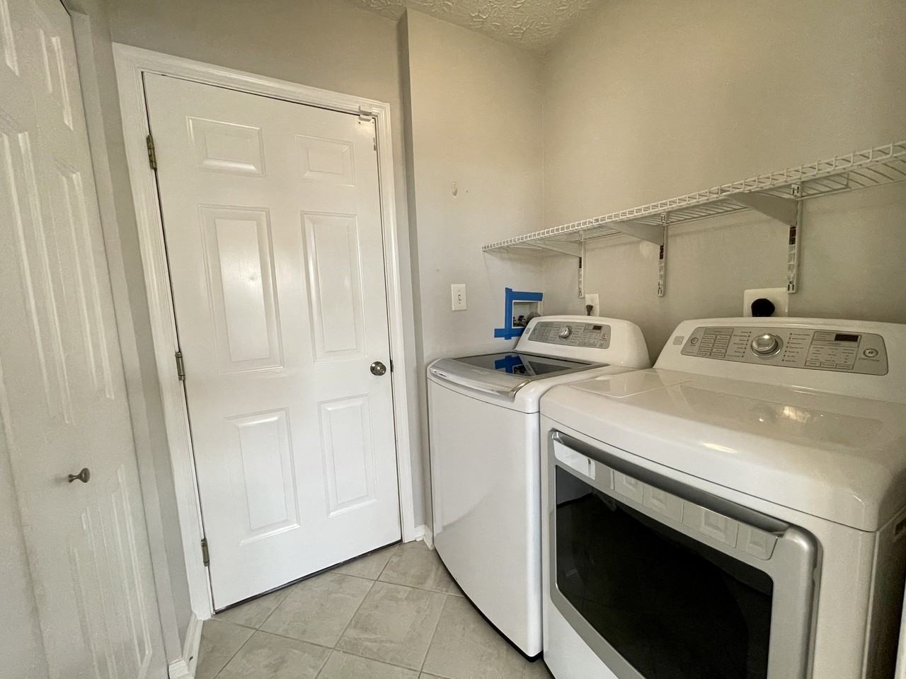 8308 Lyndhurst St - Photo 7 of 27