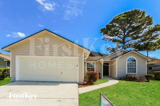 323 Hickory Hollow Dr N - Photo 1 of 1