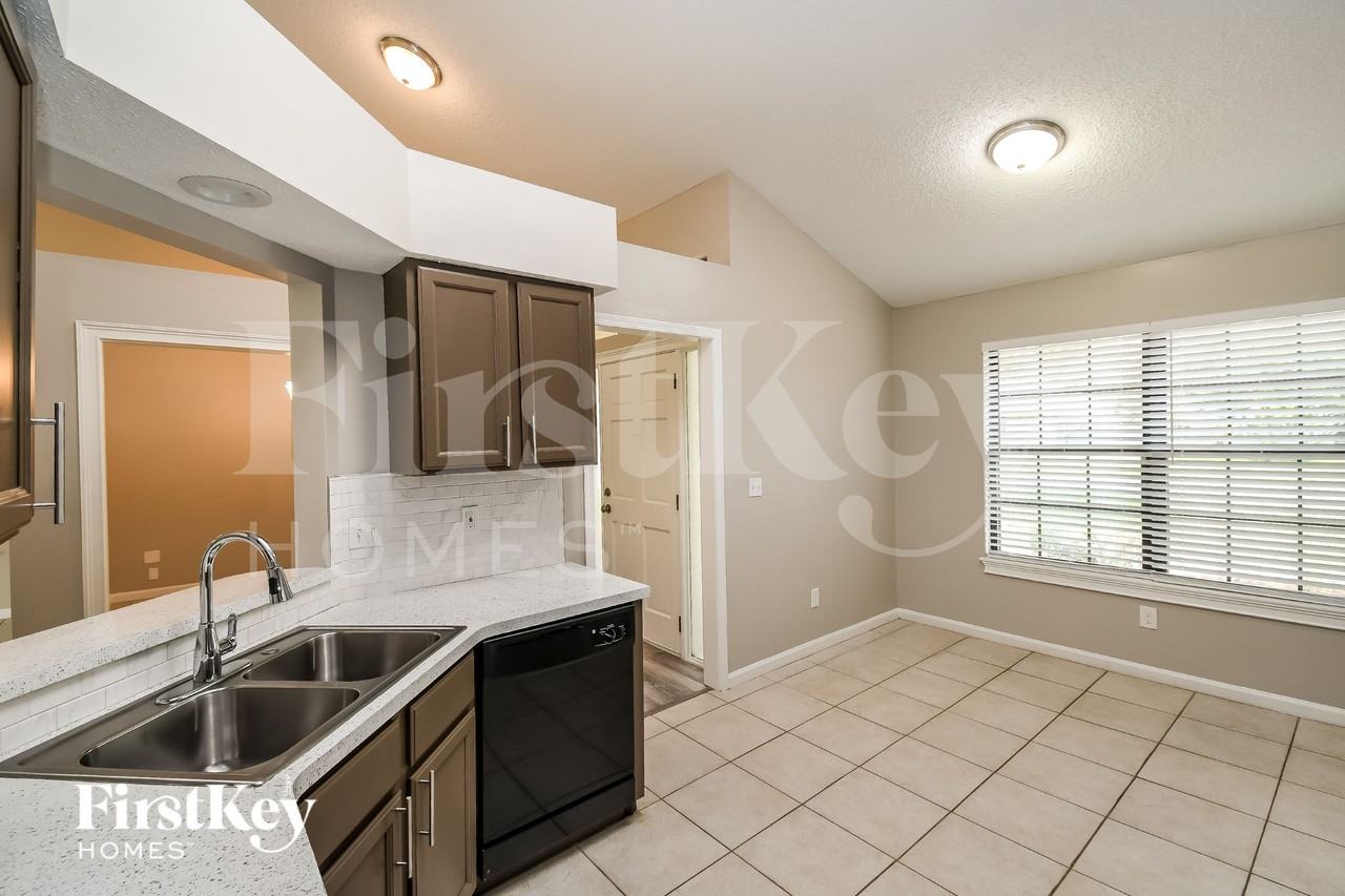 3026 Rex Dr S - Photo 7 of 16