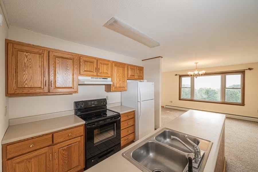 80 Riggs Dr, #4 - Photo 2 of 13