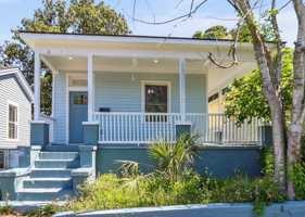 featured image of 826 W Victory Dr
