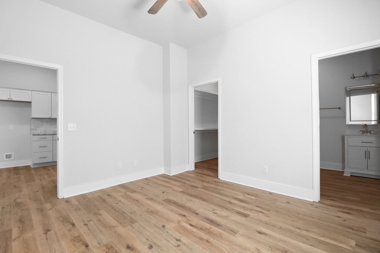 826 W Victory Dr - Photo 5 of 14