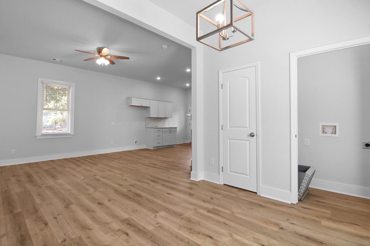 826 W Victory Dr - Photo 6 of 14