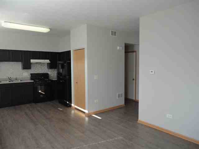 1416 Dahlgren Ln - Photo 3 of 19