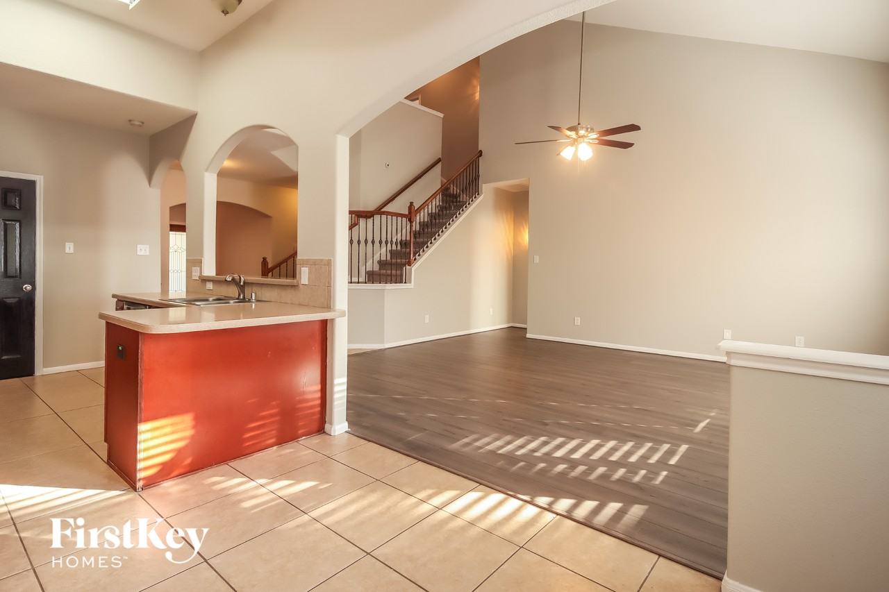 17214 Kobuk Valley Cir - Photo 5 of 15