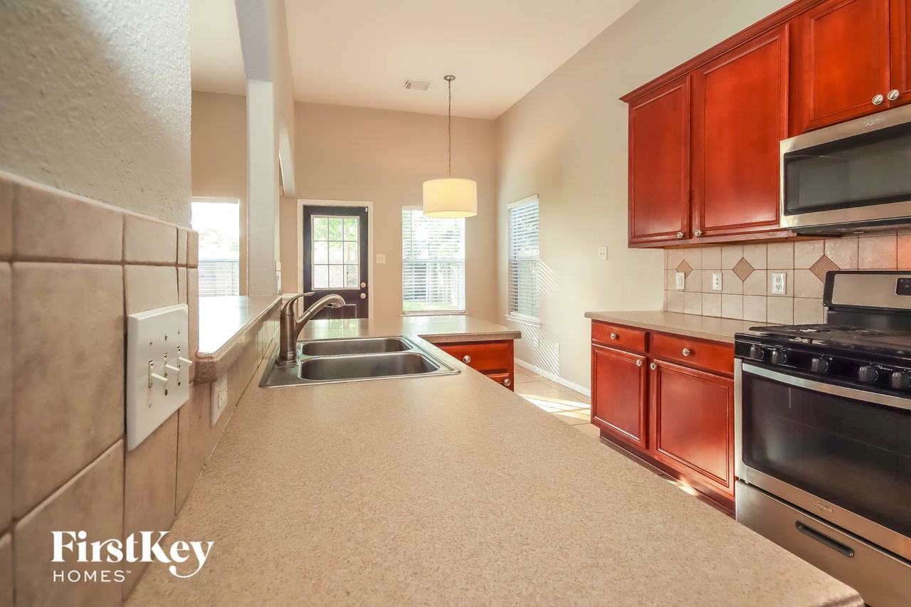 17214 Kobuk Valley Cir - Photo 6 of 15
