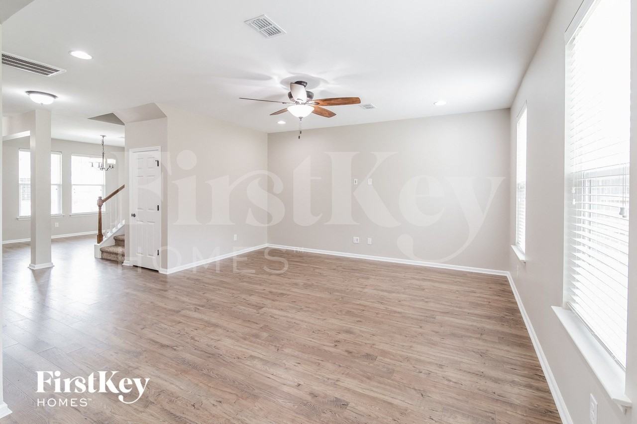 454 Northern Red Oak Dr - Photo 4 of 15