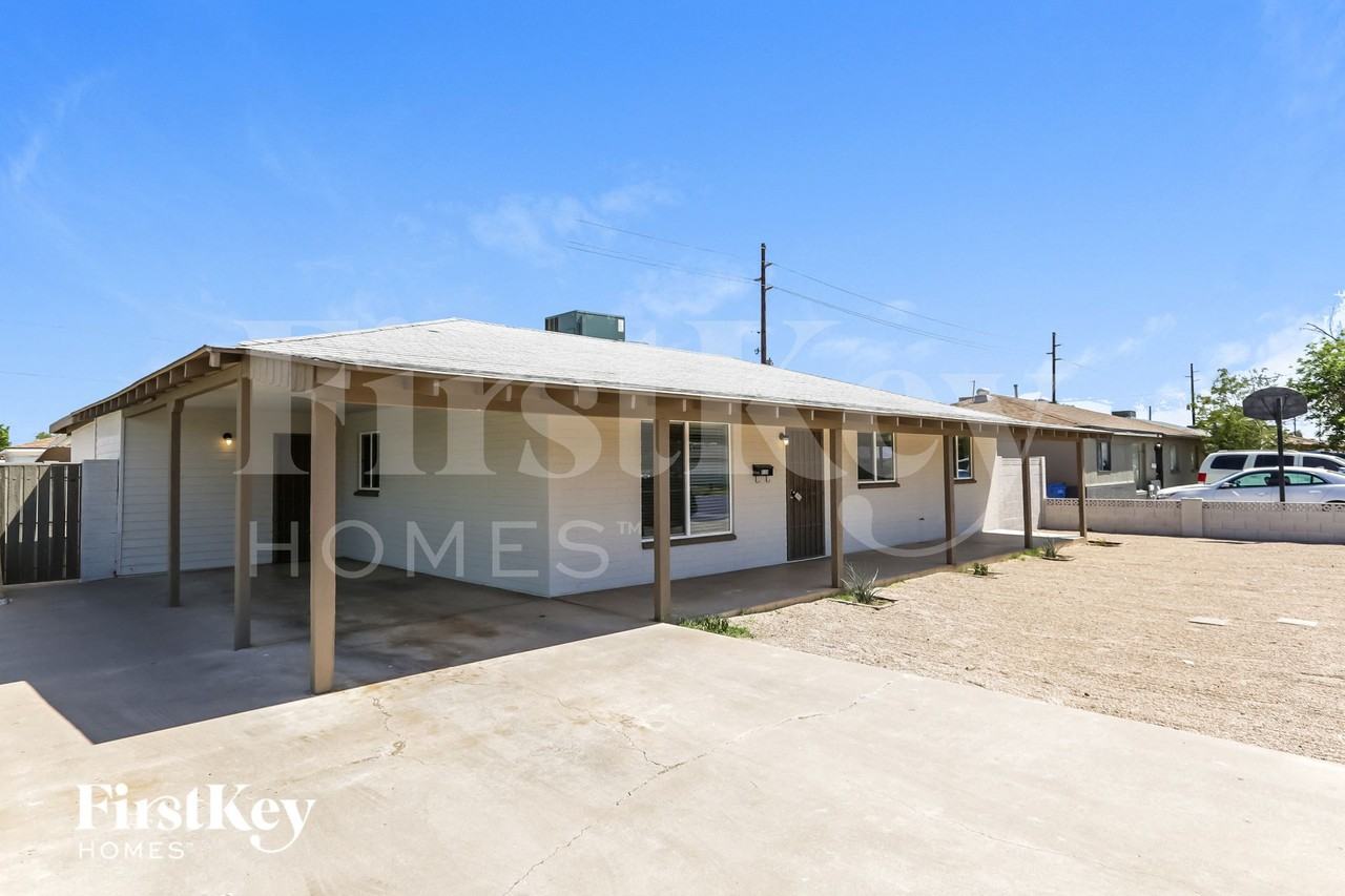 3124 W San Miguel Ave - Photo 2 of 13