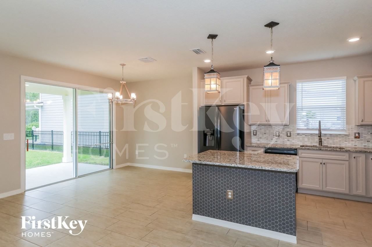 365 La Mancha Dr - Photo 7 of 15
