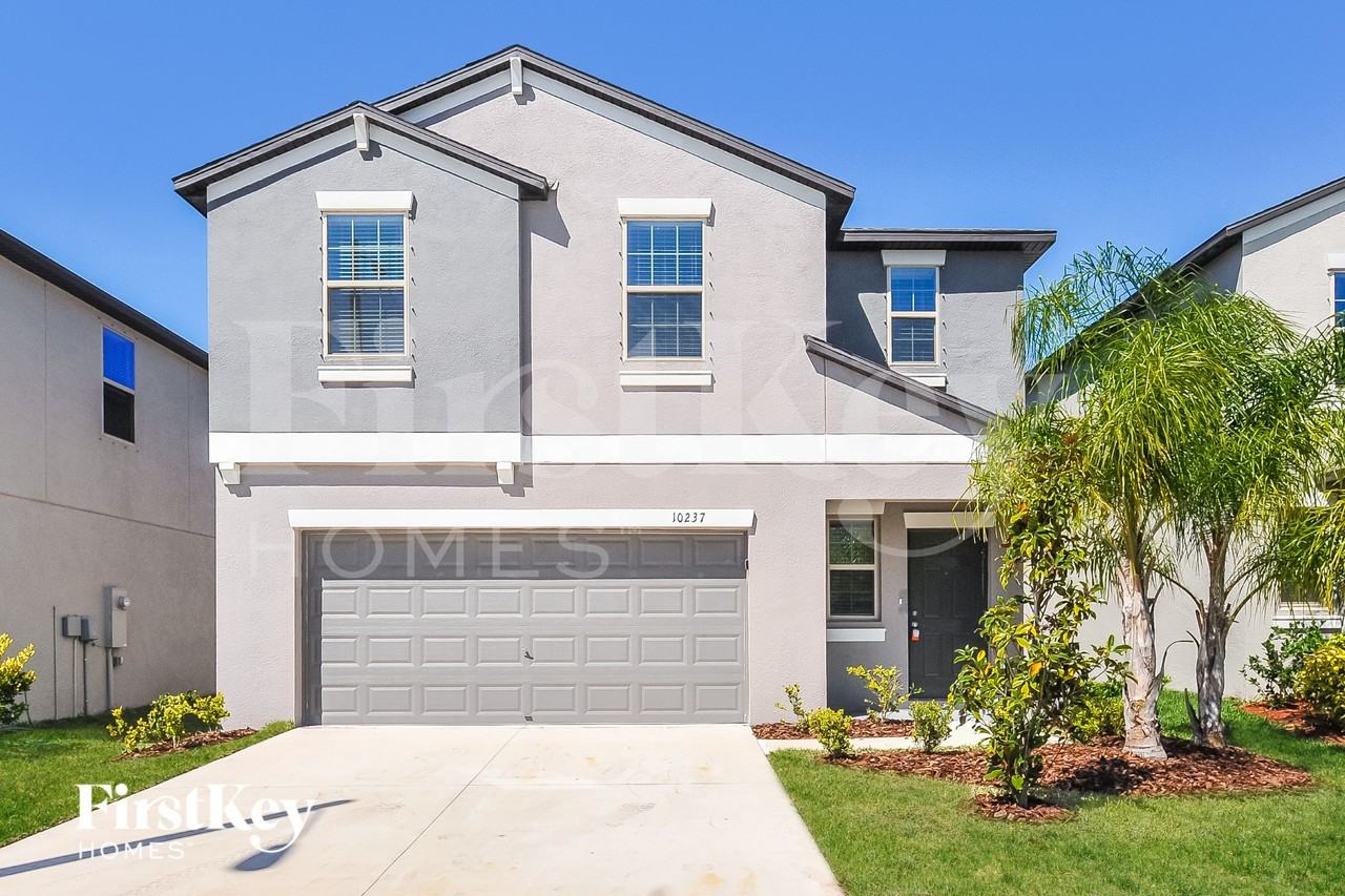10237 Carloway Hills Dr