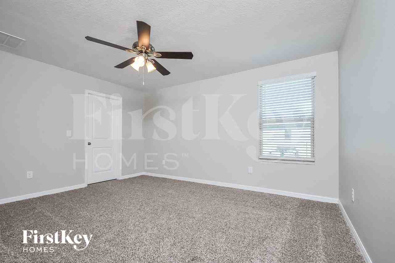 10237 Carloway Hills Dr - Photo 5 of 15