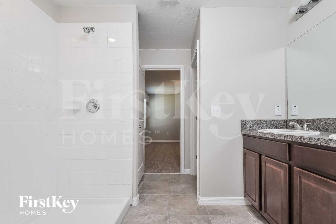 10237 Carloway Hills Dr - Photo 7 of 15