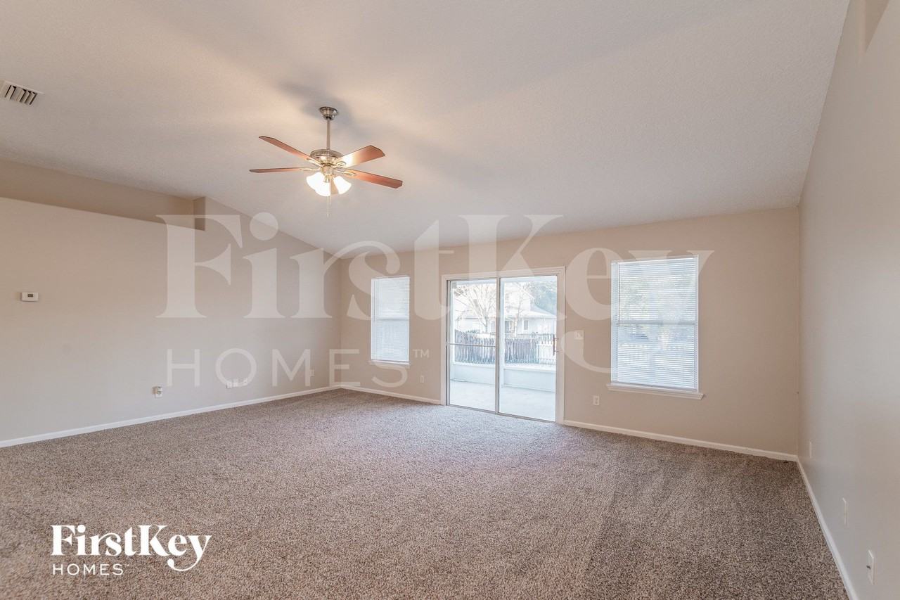 2514 Paris Mill Rd - Photo 2 of 15