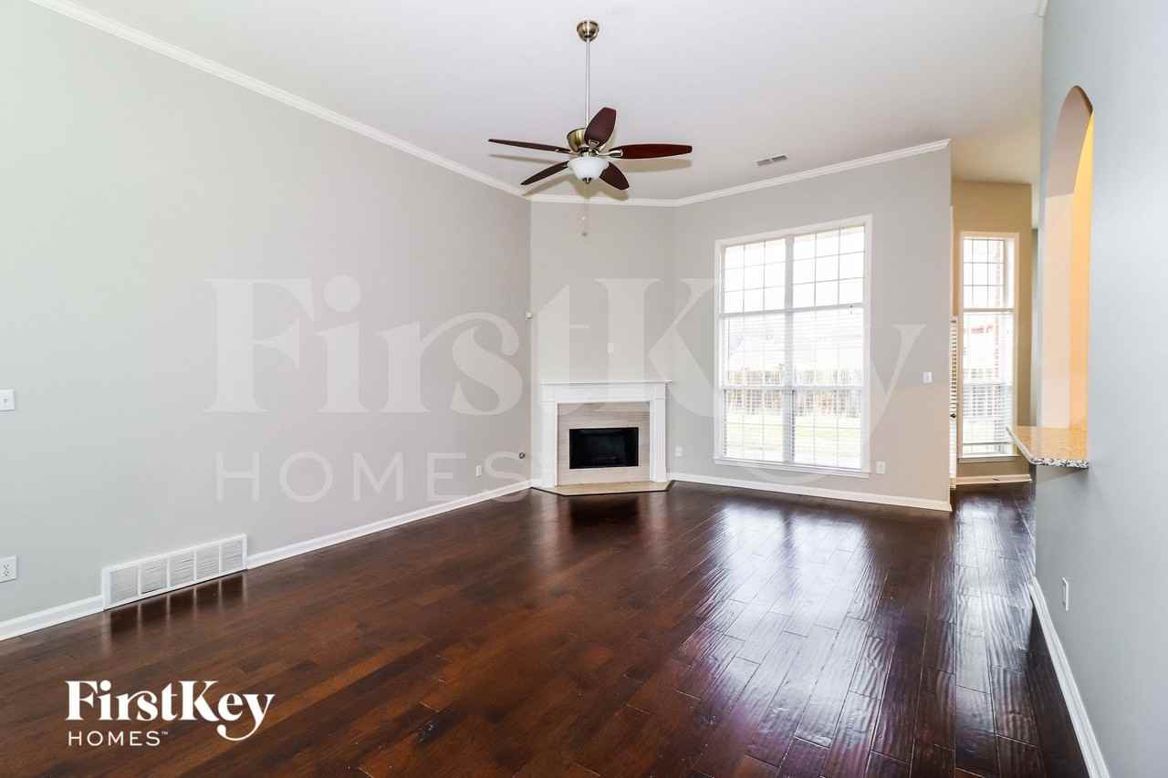 1651 S Frence Creek Cv - Photo 4 of 15
