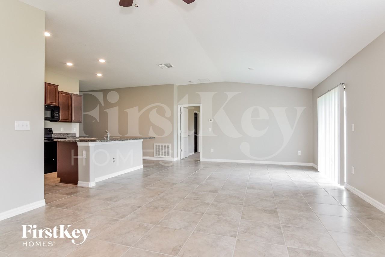 9620 Sage Creek Dr - Photo 4 of 15