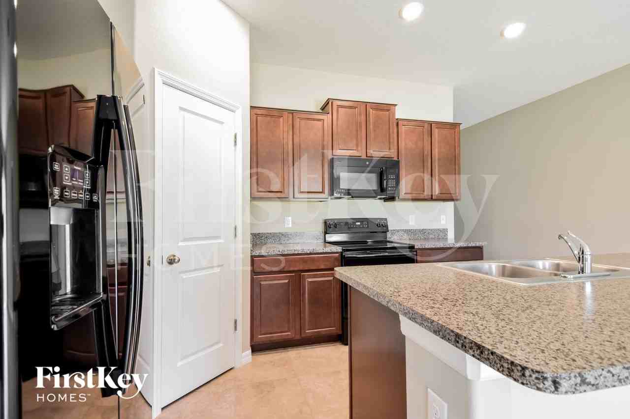 9620 Sage Creek Dr - Photo 6 of 15