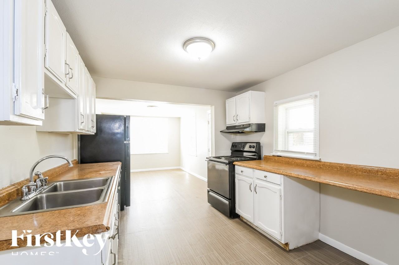 929 Wachtel Ave - Photo 5 of 16