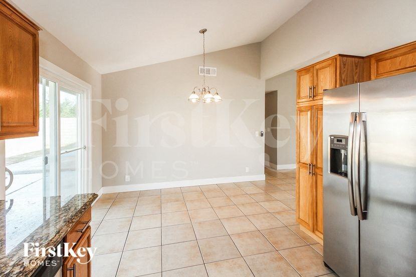 904 Shadow Mountain Pl - Photo 5 of 15