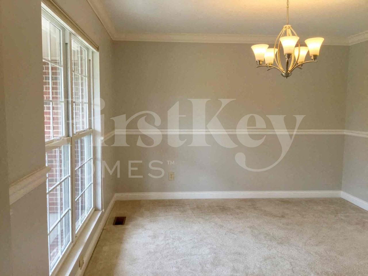 8560 Elmcreek Ct - Photo 3 of 44