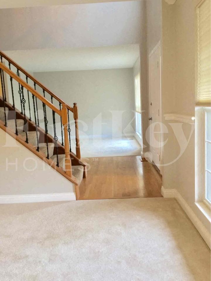 8560 Elmcreek Ct - Photo 4 of 44