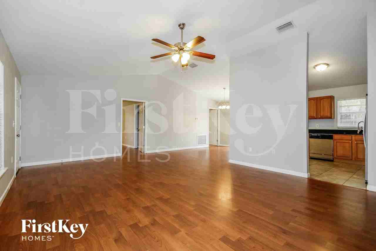 8240 Stoner Rd - Photo 4 of 16