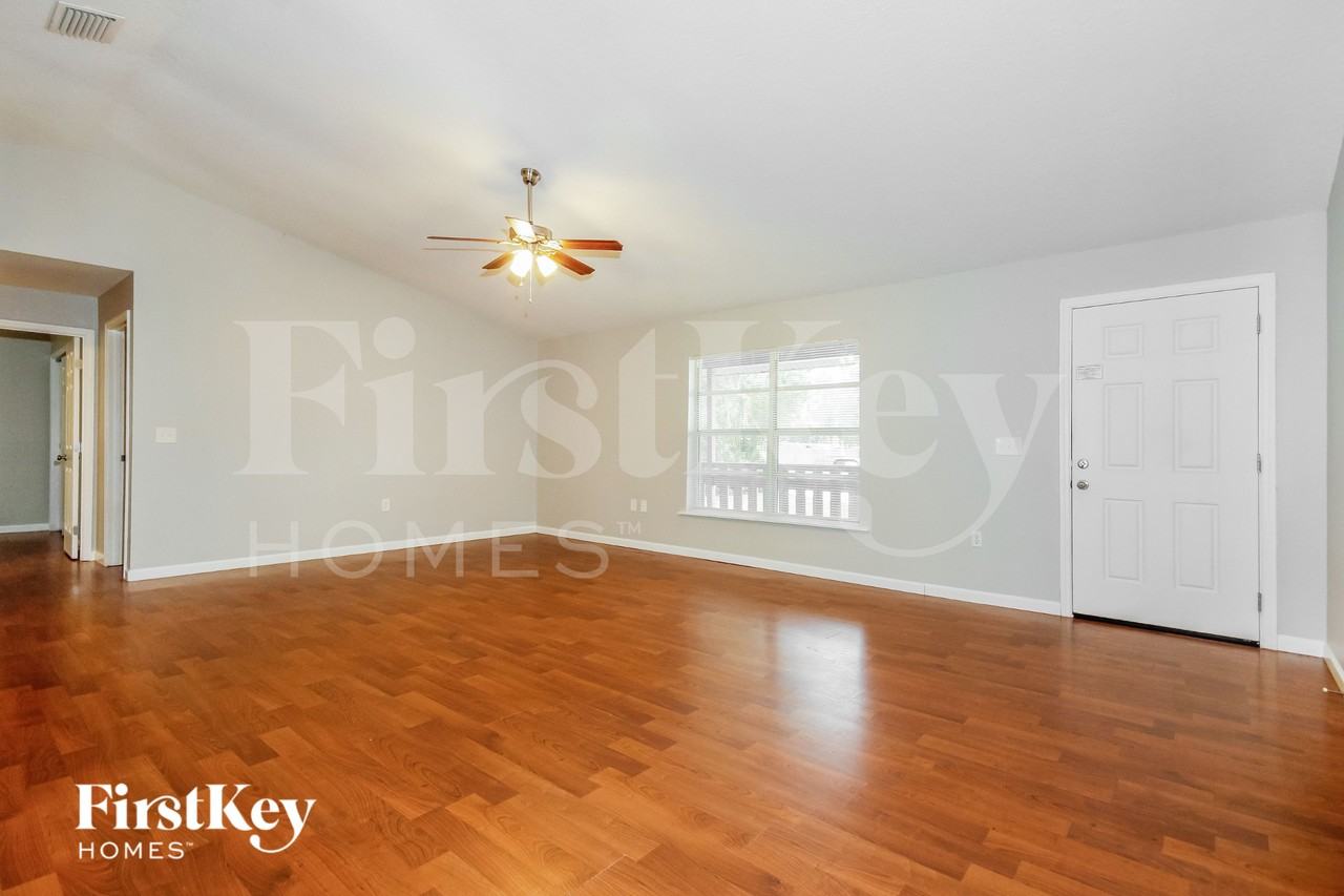 8240 Stoner Rd - Photo 5 of 16