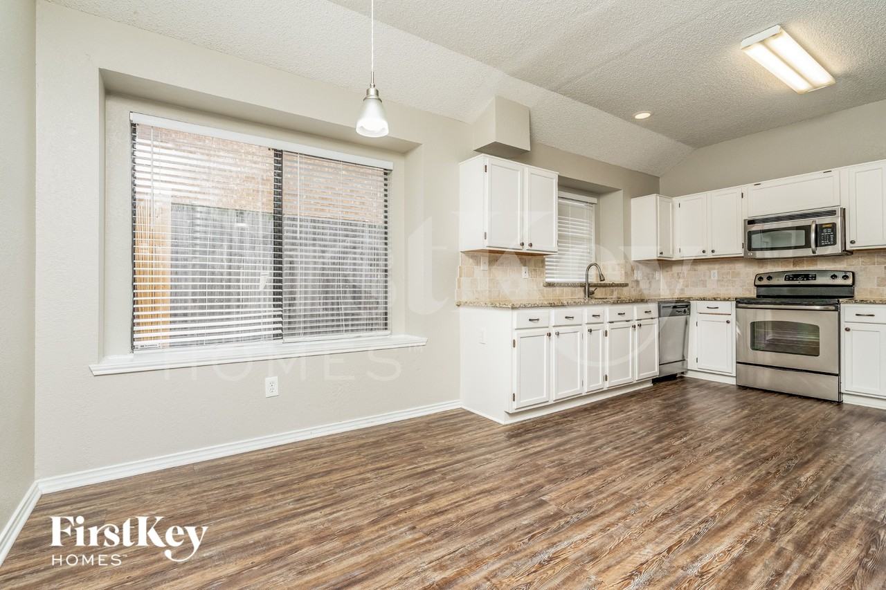 7921 Rice Dr - Photo 6 of 16