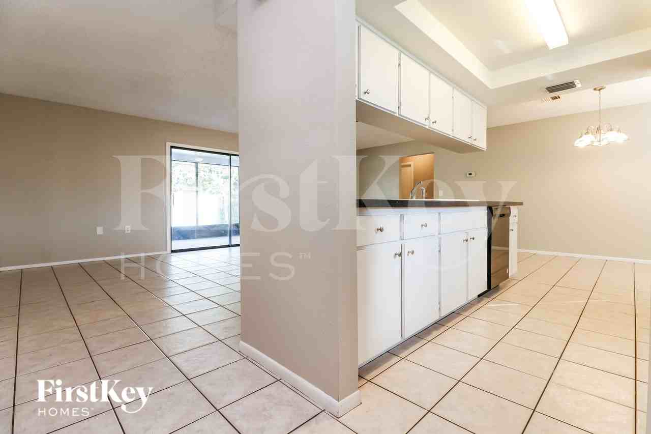 7704 Riverdale Dr - Photo 6 of 16