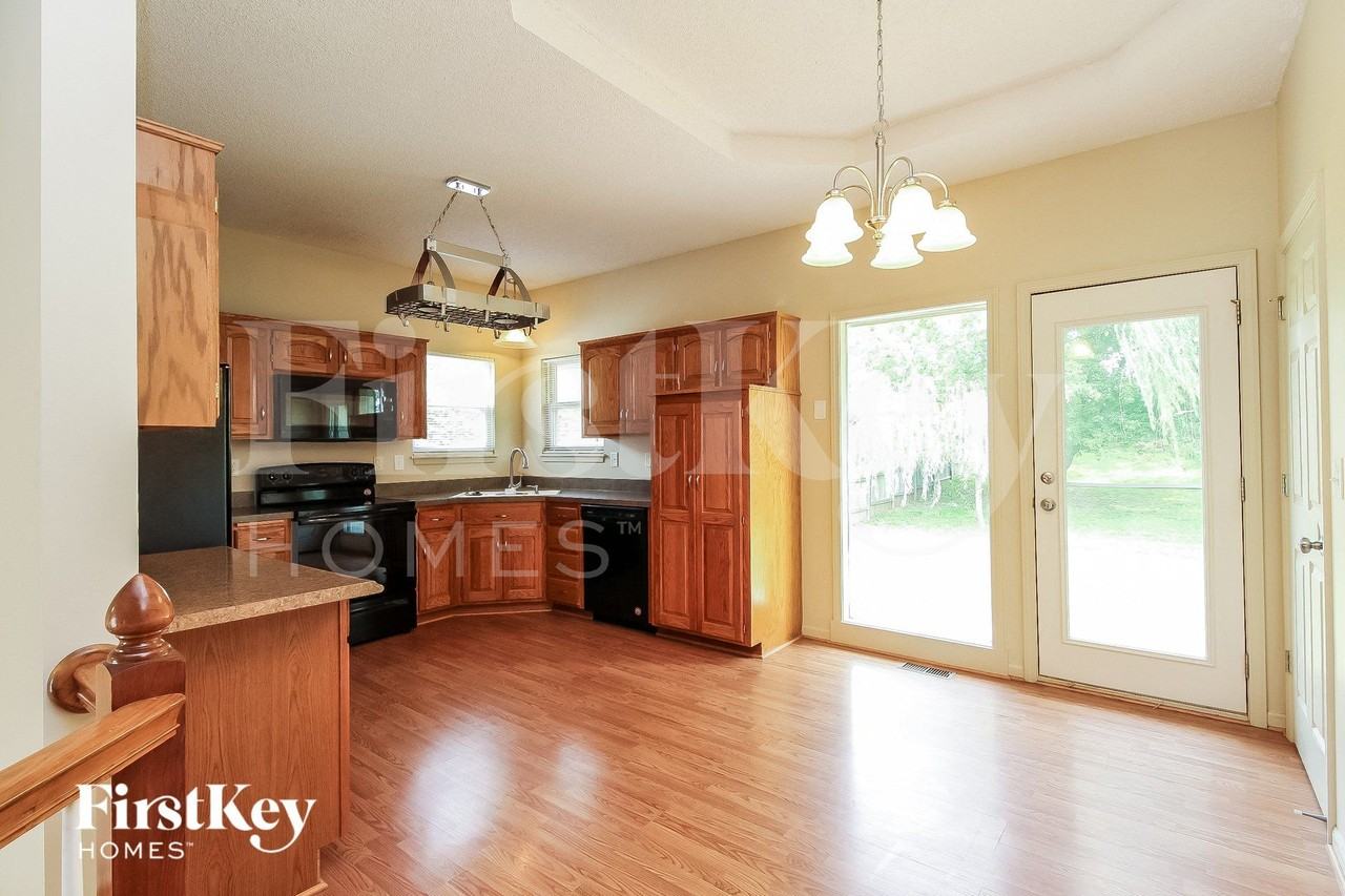 6713 S Brookside Rd - Photo 4 of 15