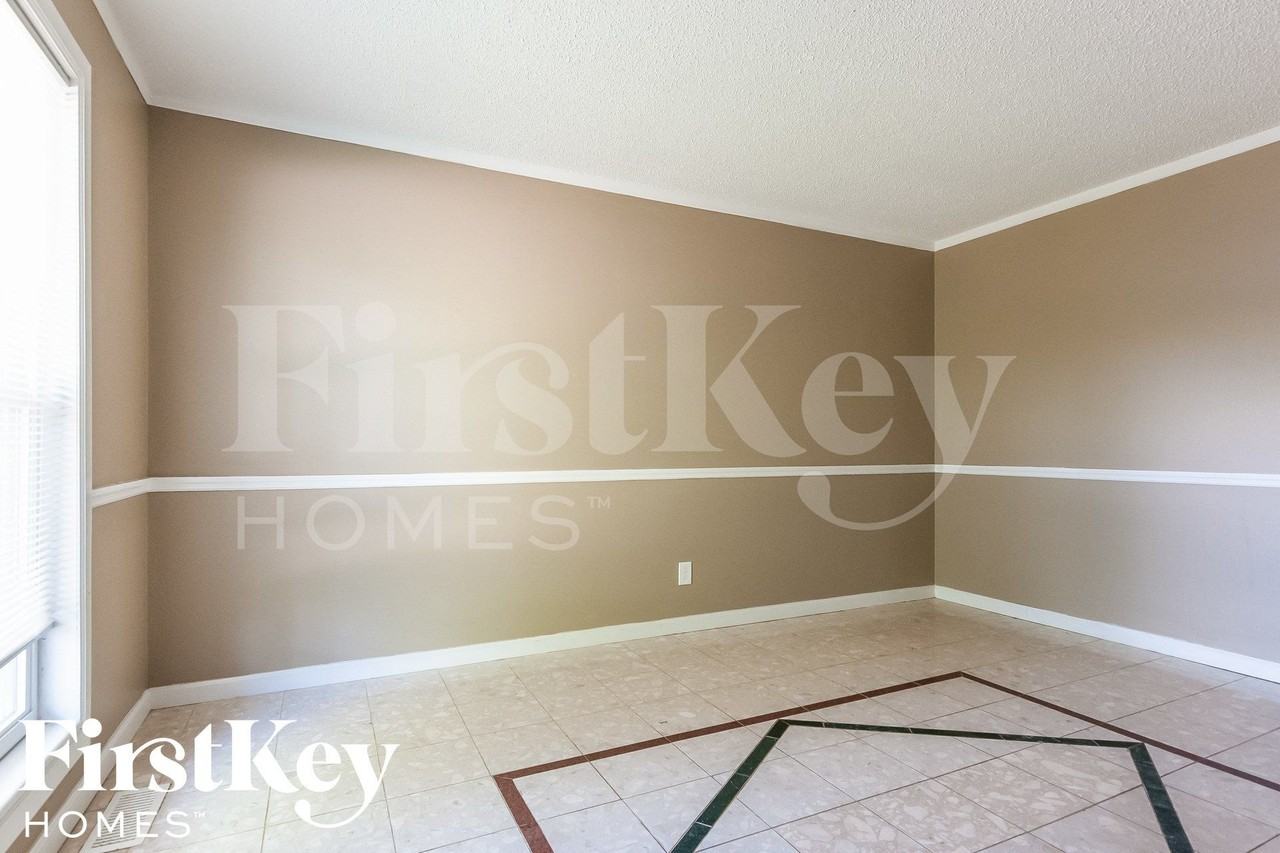 6692 Lesli Mari Ct - Photo 3 of 15