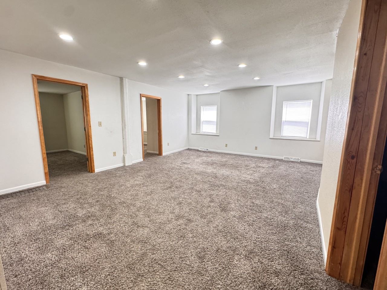 207 E Wate St #A - Photo 5 of 7