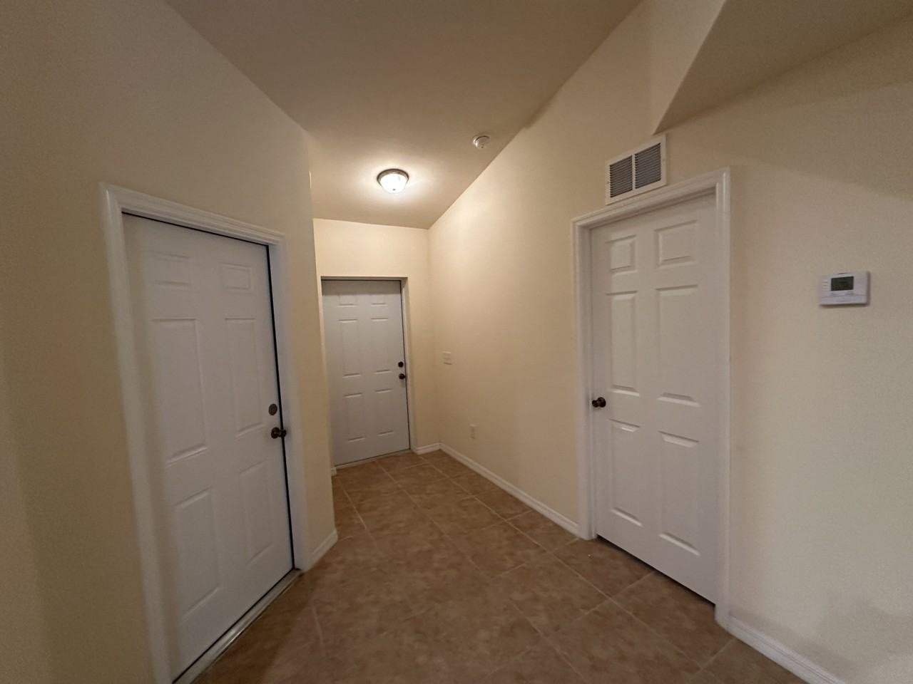 706 Se 4th Ter - Photo 7 of 16