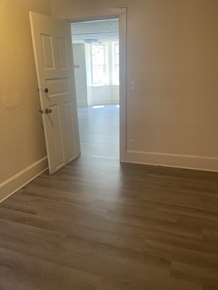 1034 S 19th St #C - Photo 5 of 13