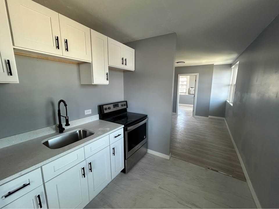 669 Avenue B Nw #1 - Photo 2 of 15