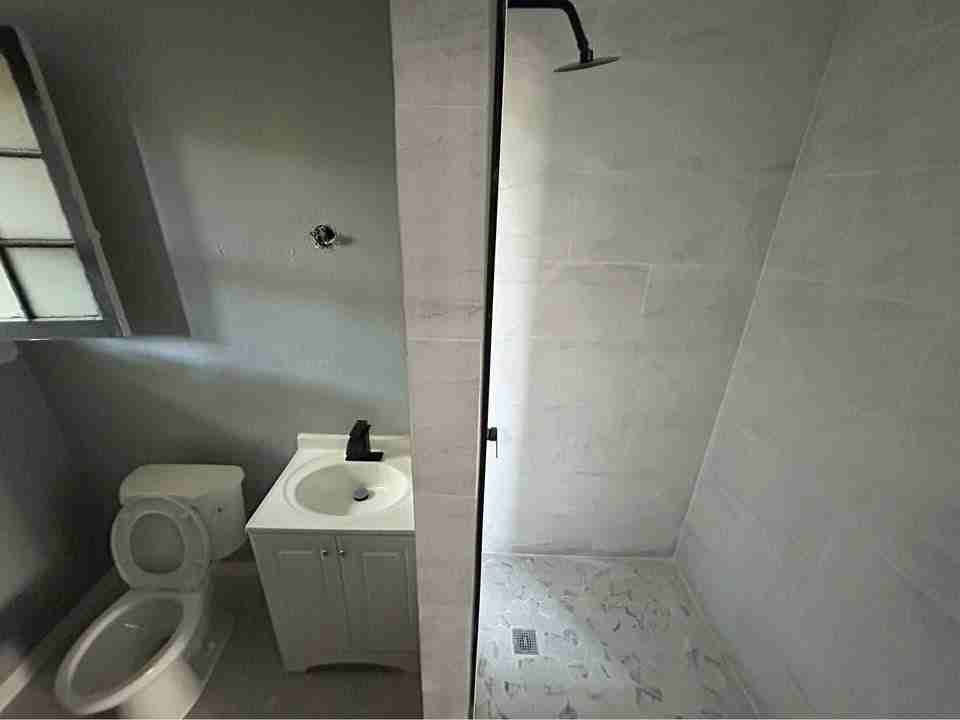 669 Avenue B Nw #1 - Photo 7 of 15