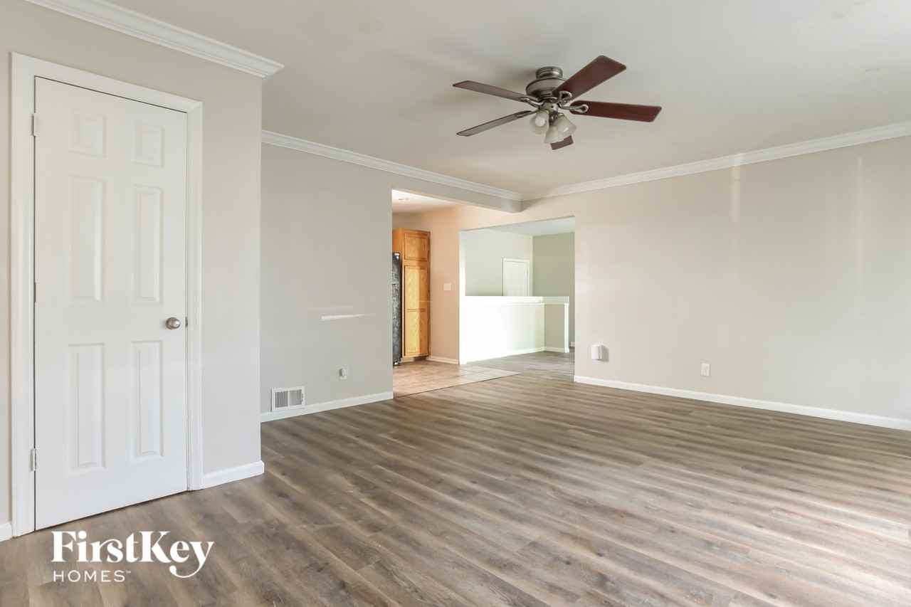 6004 Farley Ave - Photo 2 of 15