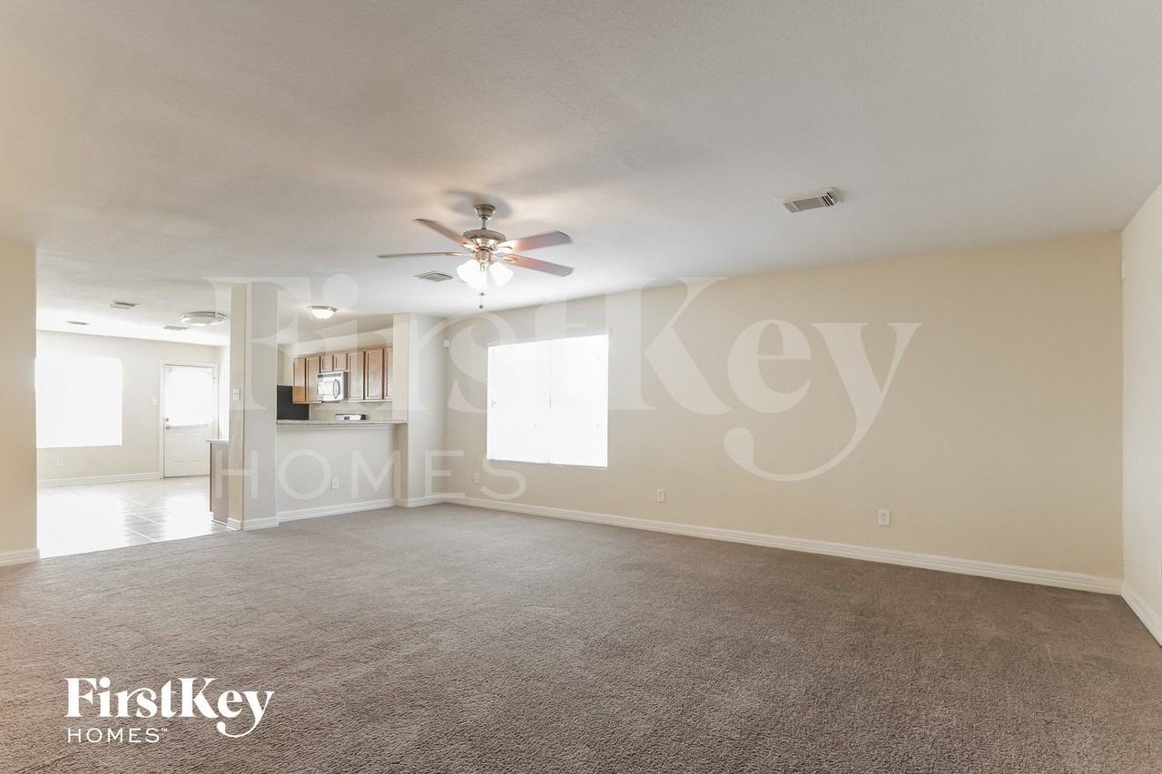 5706 Fullgarden Ct - Photo 3 of 15