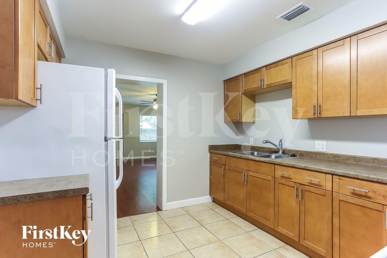 5245 2nd Ave N - Photo 3 of 16