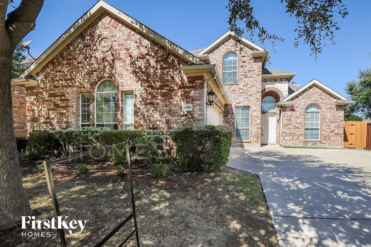 5108 Parkplace Dr - Photo 2 of 16