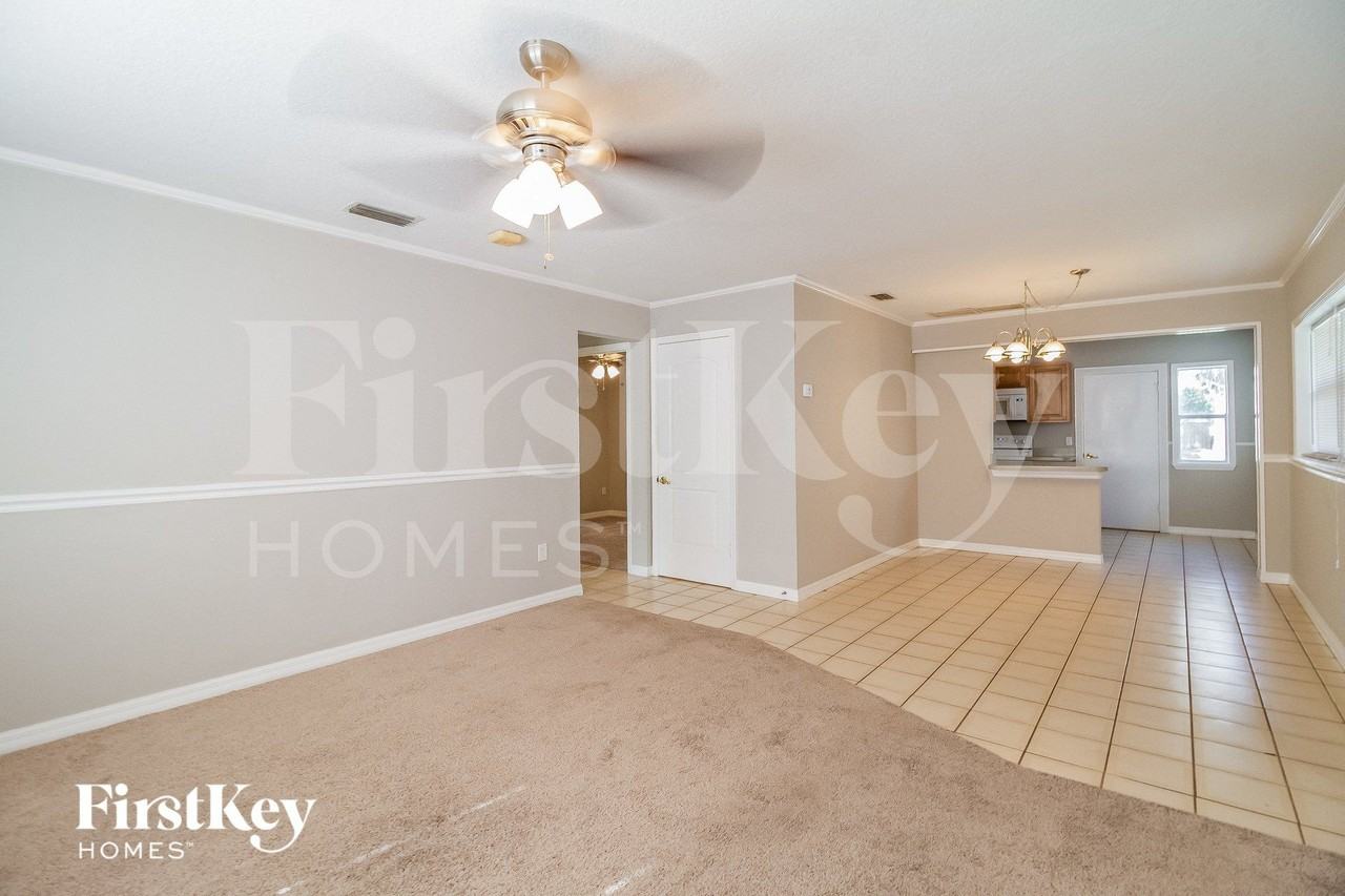 510 Connecticut Ave - Photo 2 of 15