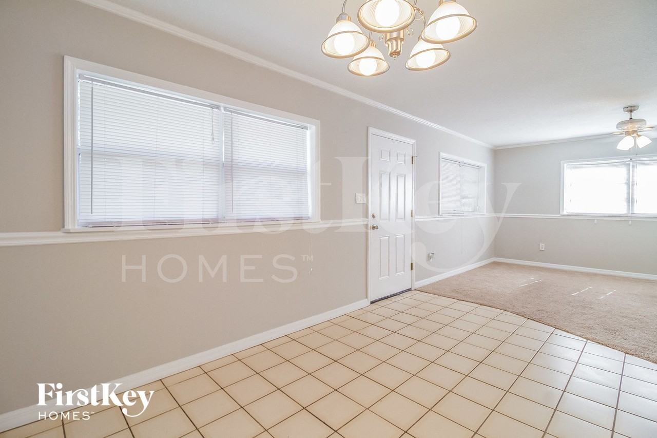 510 Connecticut Ave - Photo 4 of 15