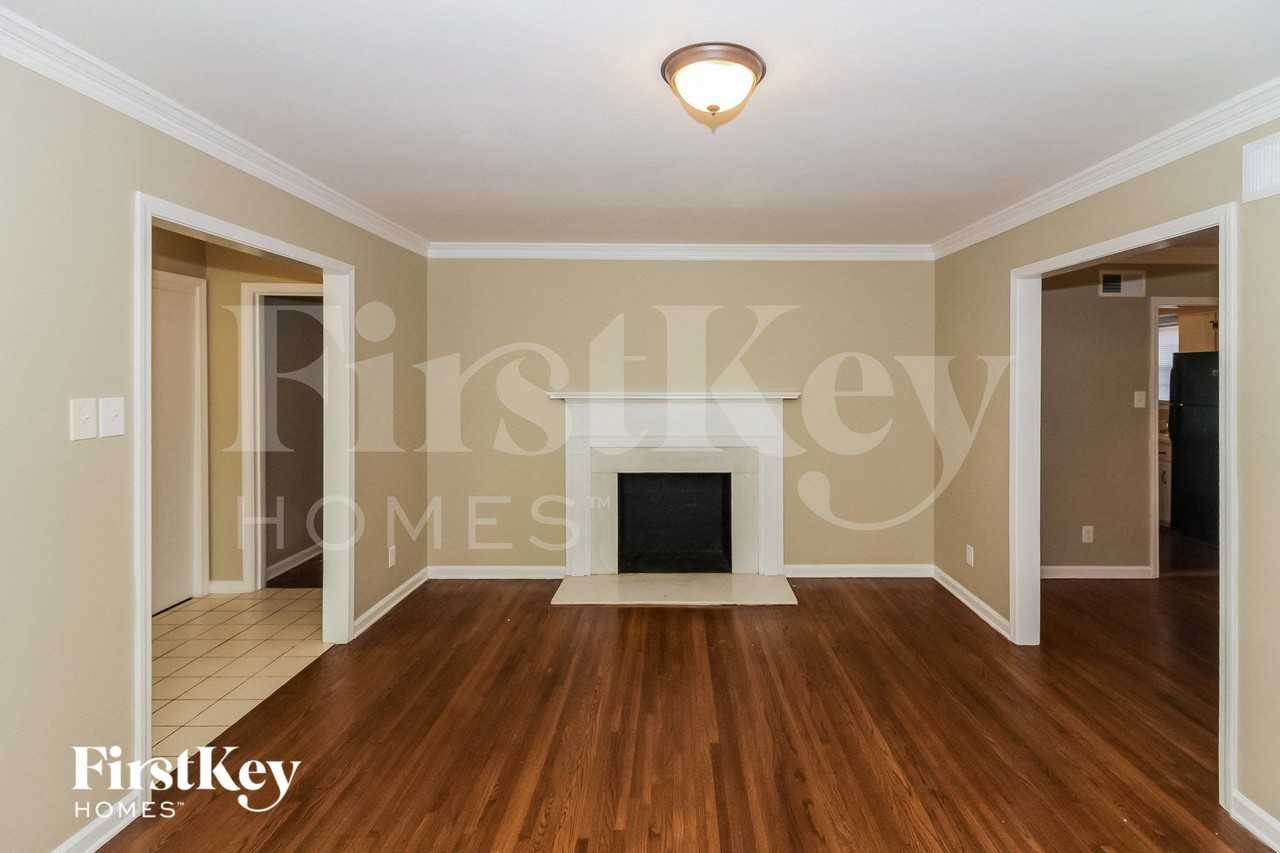 5055 Woodlark Ave - Photo 3 of 15